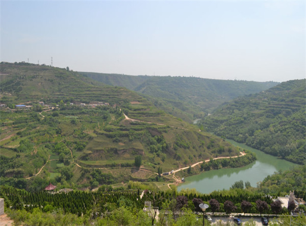 西安灞橋區(qū)高橋墓園