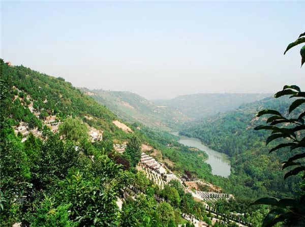 壽陽山墓園西安地址在哪，傳承家風(fēng)的家族墓園