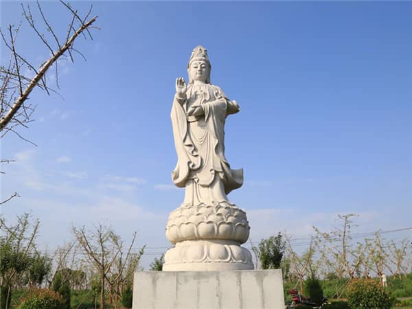 西安壽陽山墓園（綠植養(yǎng)護(hù)）墓碑與園林景觀的綠色融合